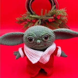 Crocheted Christmas Grogu